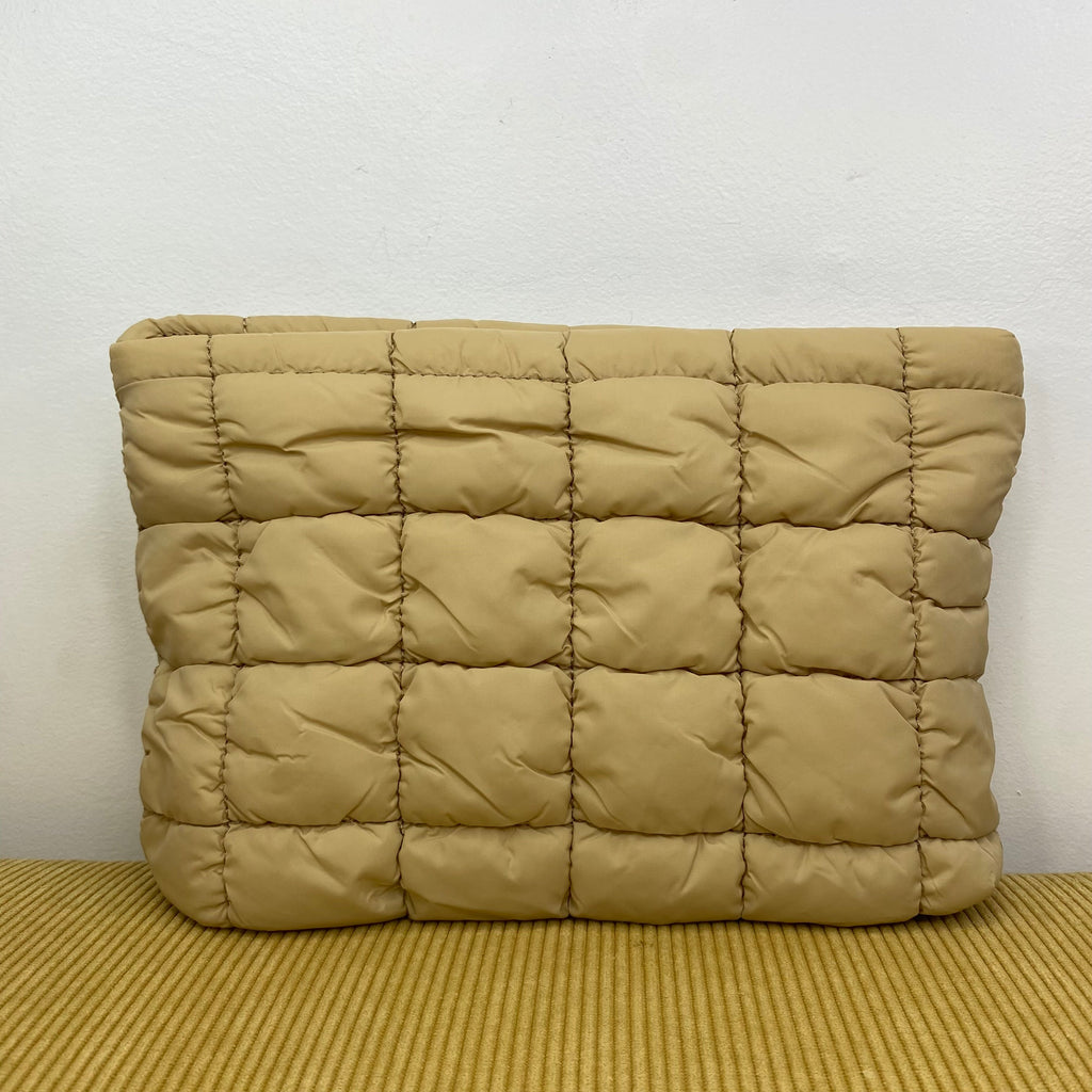 Puffer Pouch